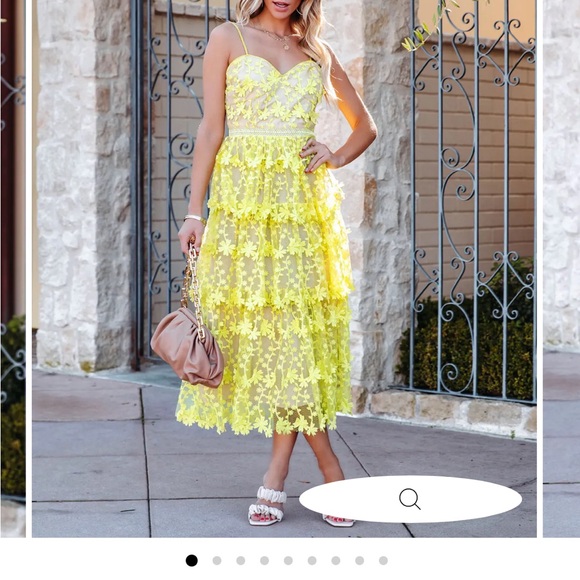 Vici Pascal Tiered crochet lace midi dress MEDIUM - Picture 3 of 3